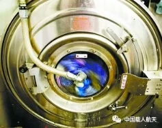 如何在太空洗衣服？.jpg