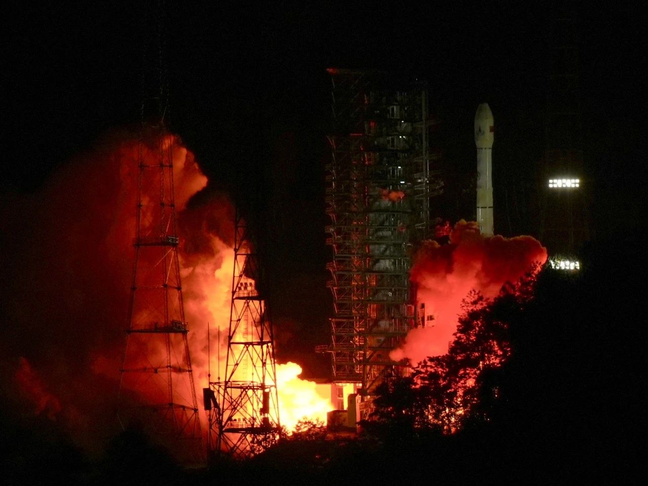 微信图片_20250529104915.jpg
